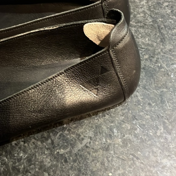 Classic Black Women's Flats - Picture 6 of 7